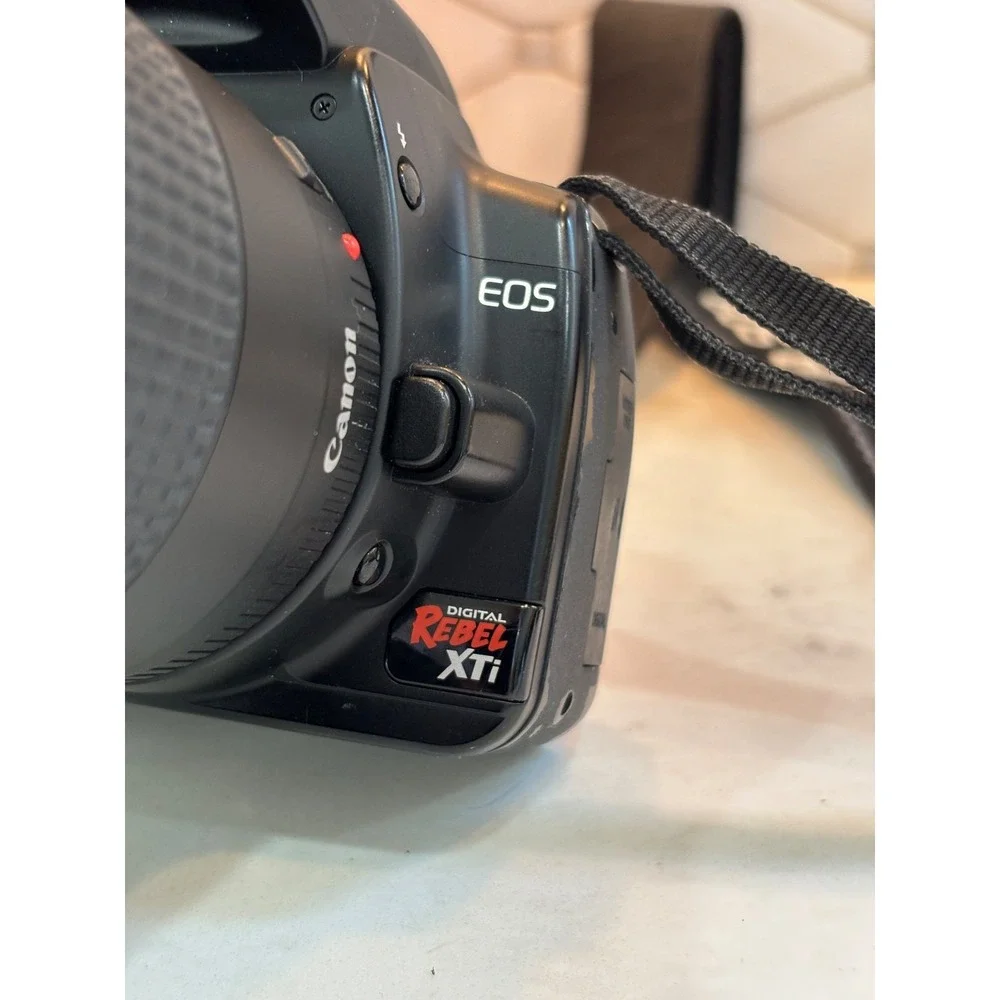 Canon EOS Rebel XTi Digital DS126151 Camera Bundle - See Pics
